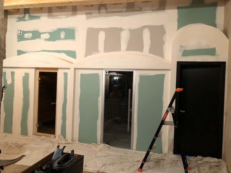Rénovation d&rsquo;un mur dans un espace spa